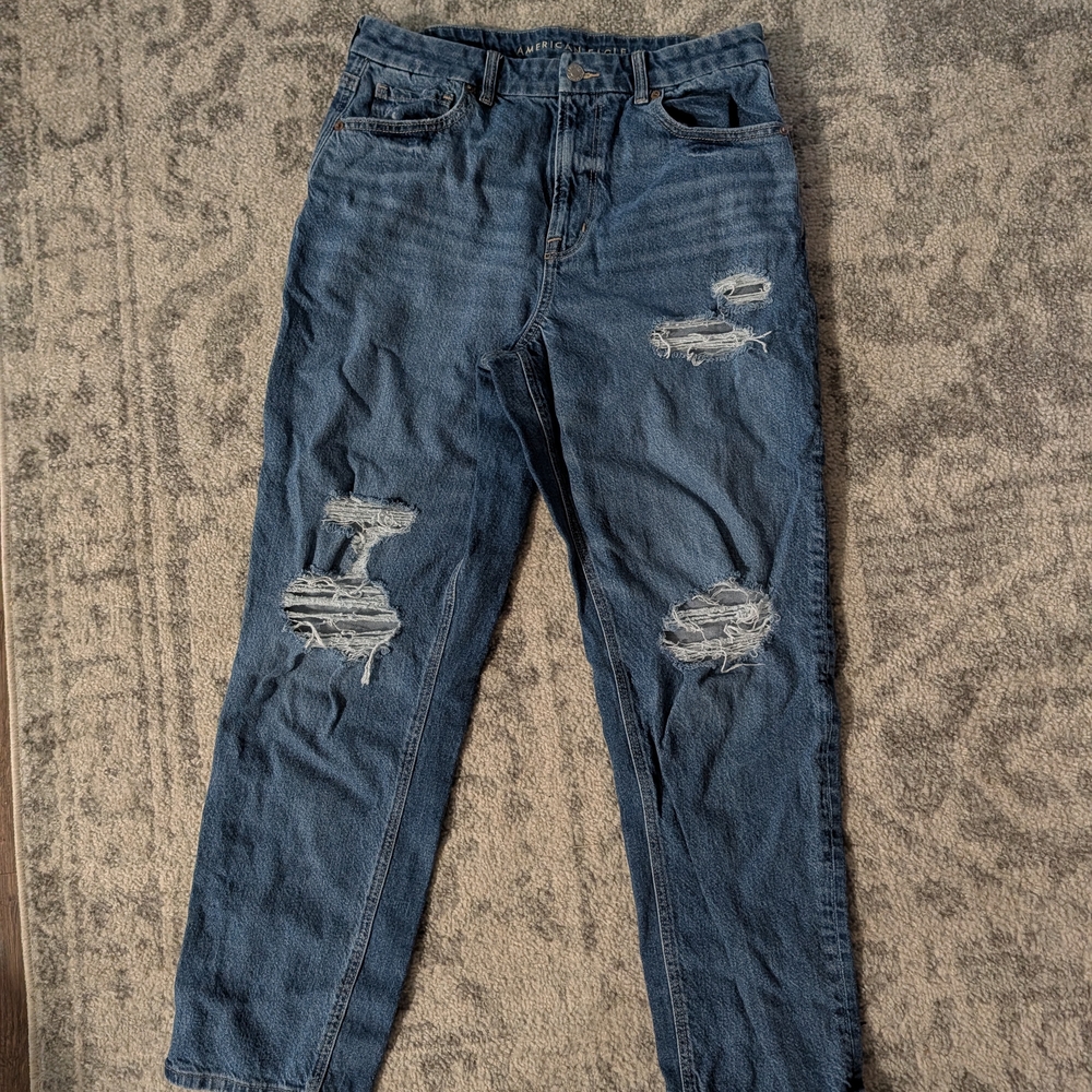American Eagle Outfitters Women's Distressed Blue Jeans